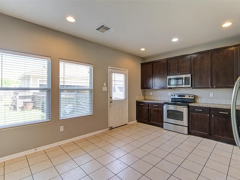 16726 Mammoth Springs Dr — Photo 31