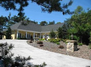 381 Larch Cir, Harrisburg, PA 17112