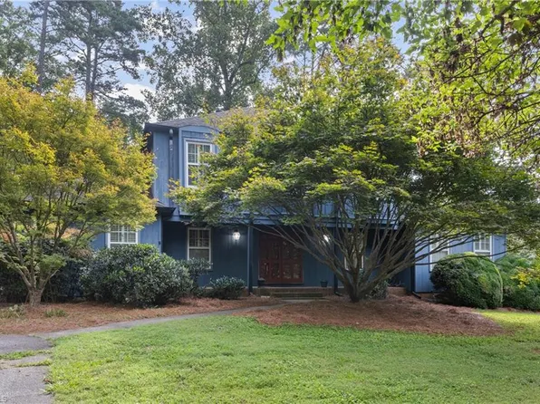 315 Wyntfield Dr, Lewisville, NC 27023