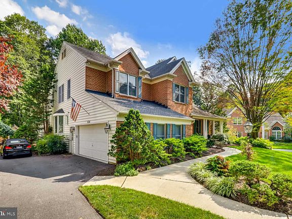 2nd image of 8736 Marburg Manor Dr