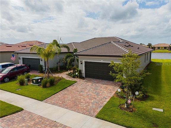 3rd image of 12762 Oriago St