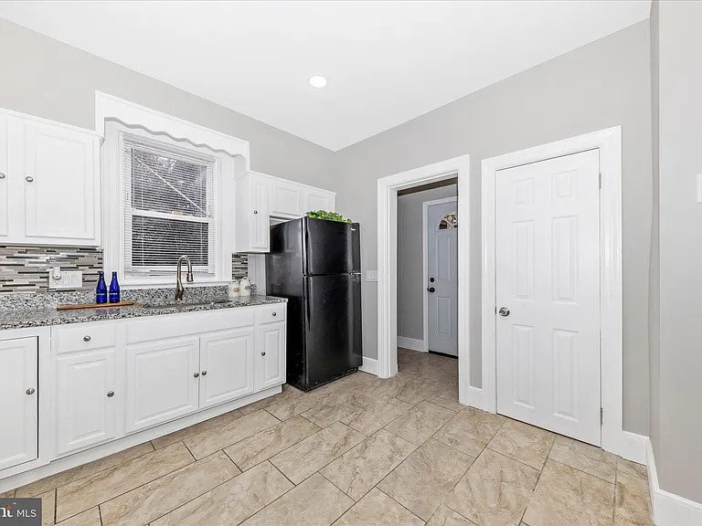 2905 Goodwood Rd — Photo 15