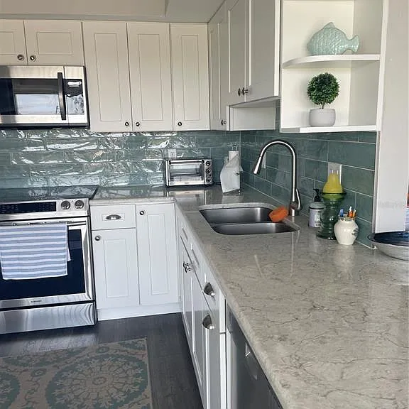 6104 Palma Del Mar Blvd S #304 — Photo 4