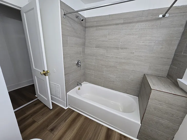 269 Norton St #1B1 — Photo 8