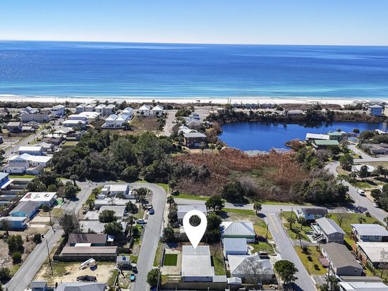 211 Lake Pl, Panama City Beach, FL 32413