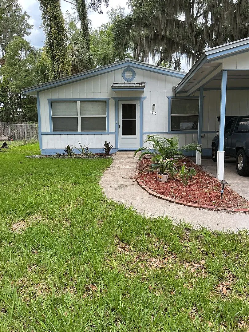 Move-In Special: Receive $500 Off Your Second Month's Rent! — Photo 1