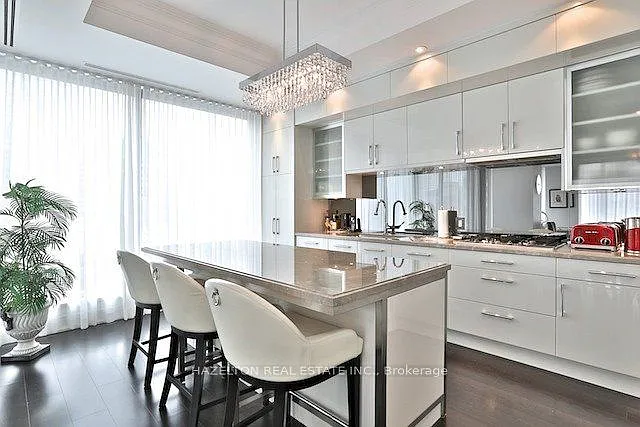 55 Scollard St #705 — Photo 10