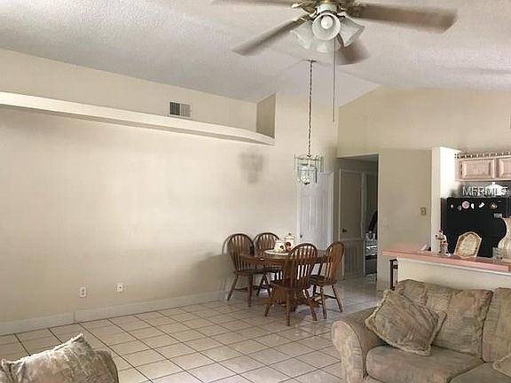4th image of 1221 Brookebridge Dr