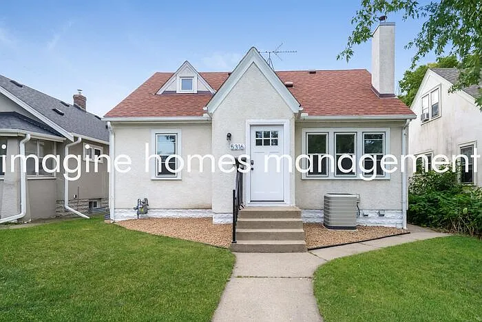 3 bed, 1.0 bath, 1307 sqft, $2,325 — Photo 1