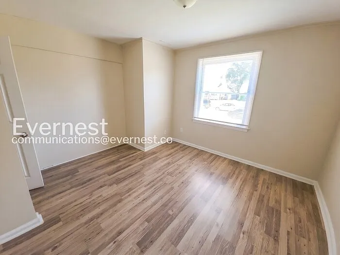 749 Racine Ave — Photo 13