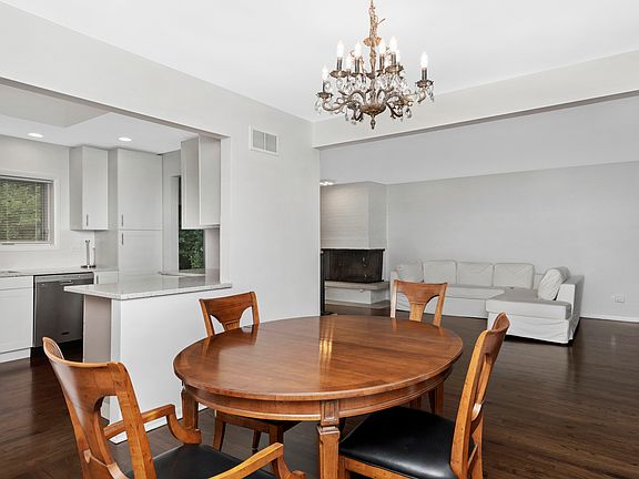 3rd image of 1805 Wildberry Dr Unit E