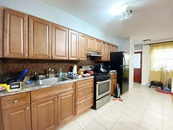3rd image of 2708 Mill Ave #1