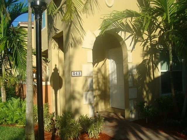 1st image of 362 Lake Monterey Cir