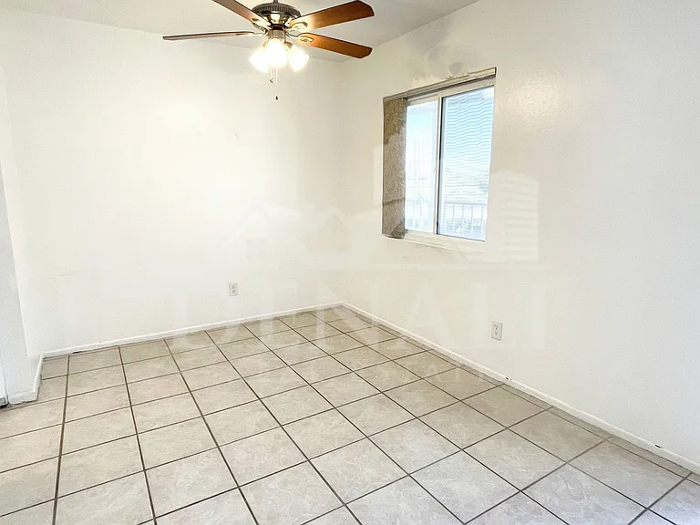 822 S Langley Ave #207 — Photo 7