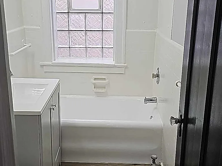 8212-8220 S Drexel Ave #8212-3W — Photo 12