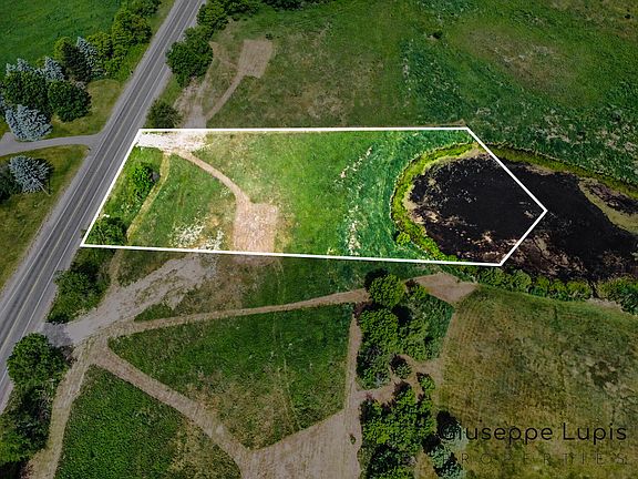 2nd image of 8673 Cannonsburg Rd