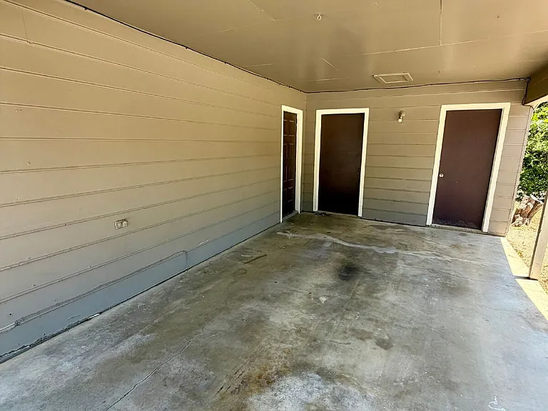 1363 W McNeill St #D — Photo 3