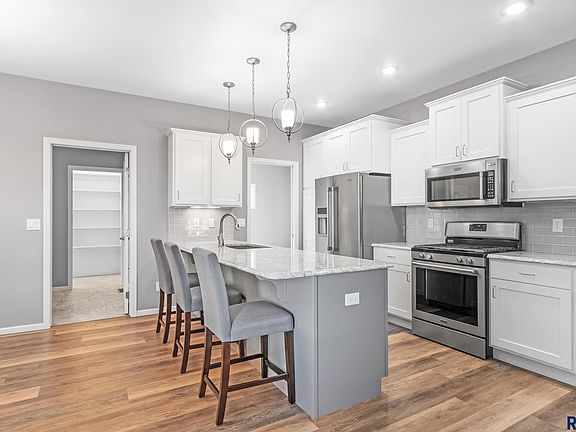 2nd image of 5109 E 61st St