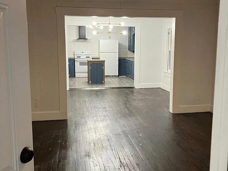 814 Aurel Blvd — Photo 7