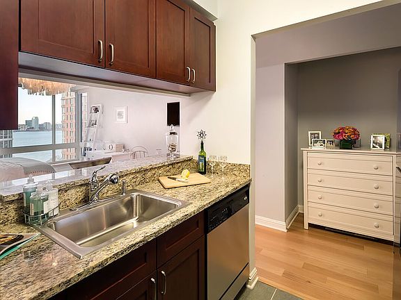 5th image of 211 N End Ave APT 5E