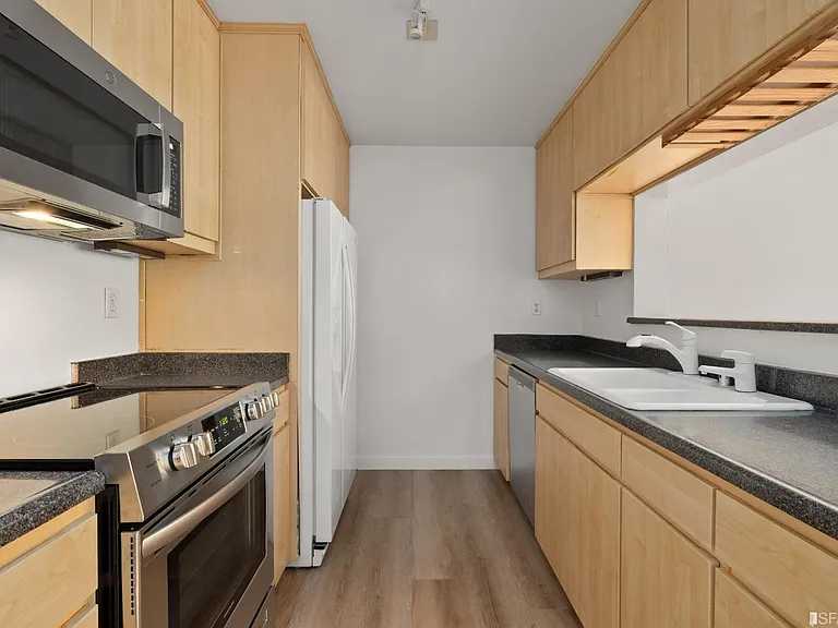 300 3rd St #315 — Photo 5