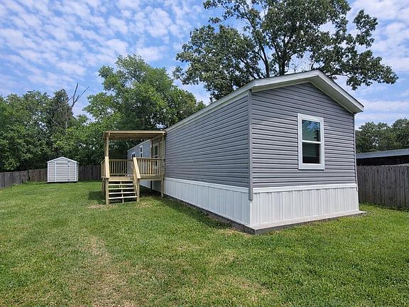 2nd image of 732 Parkview Dr