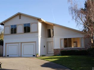 10 Isabella Ct, Novato, CA 94945