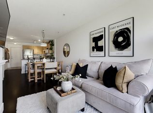 332 Lonsdale Ave #323, North Vancouver, BC V7M 3M5