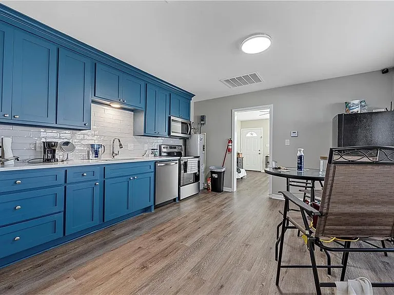 2601 McFerrin Ave — Photo 3