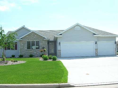 1st image of 1634 Redwing Dr
