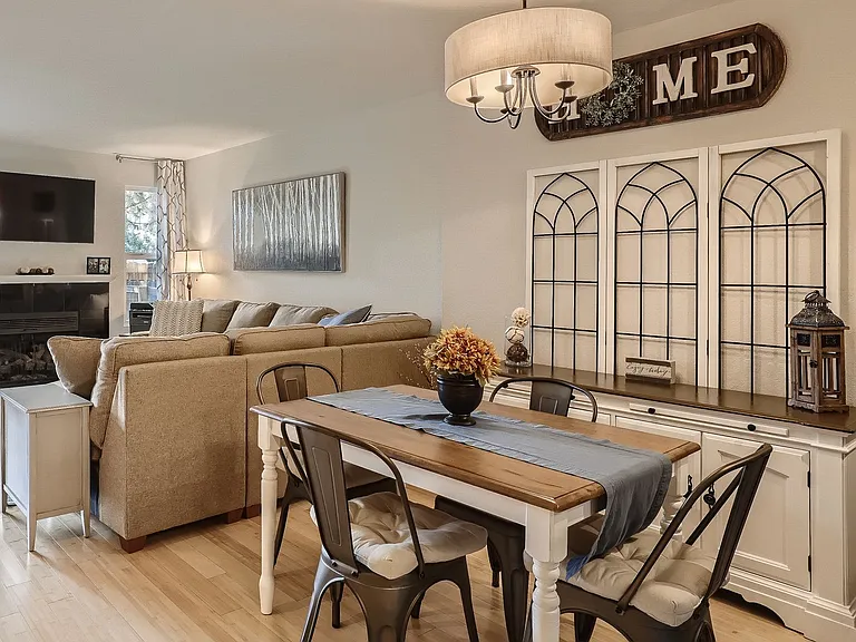 10587 W Maplewood Dr #F — Photo 4