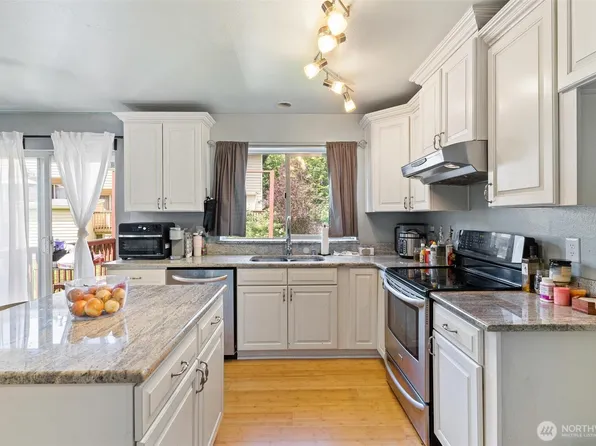 1342 NE Jasmine Lane, Bremerton, WA 98311