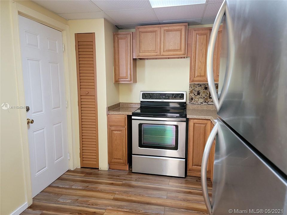 1st image of 1350 NE 191st St #B105