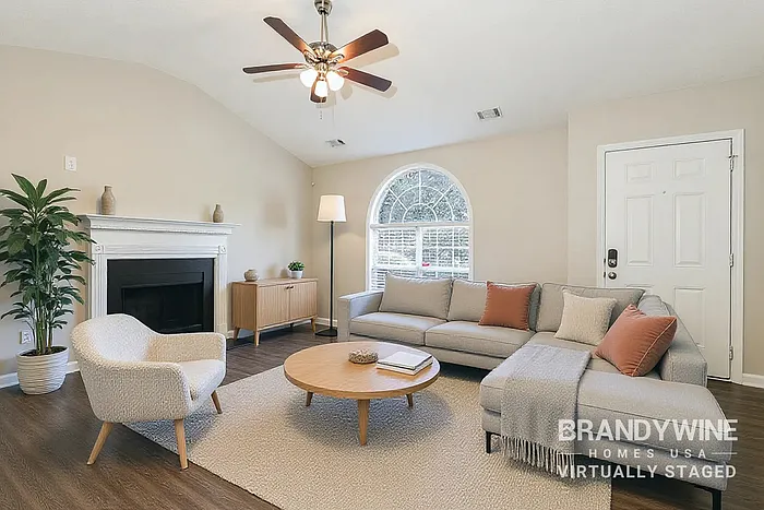 5248 Katherine Village Dr — Photo 2