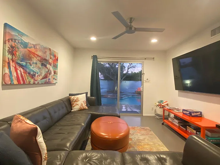 N Aurora Dr — Photo 11