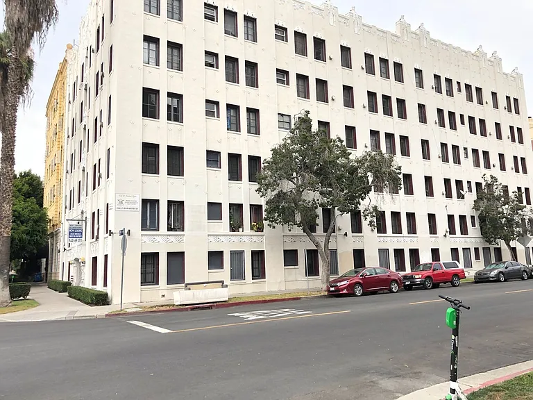 Valdamour Apartments — Photo 4