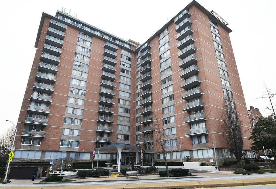 2nd image of 1 E University Pkwy Unit 106