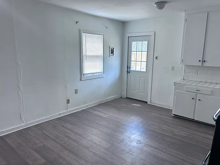 210 W Vanderbilt Dr — Photo 12