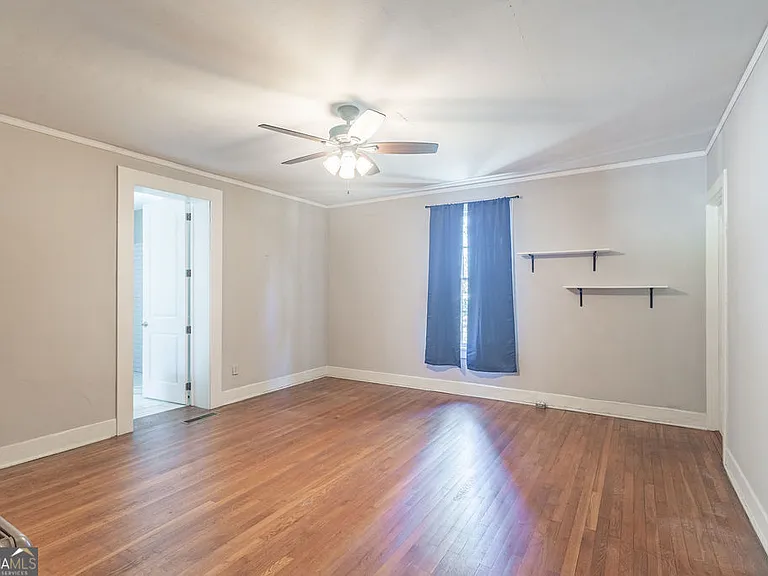 356 Jackson St — Photo 8