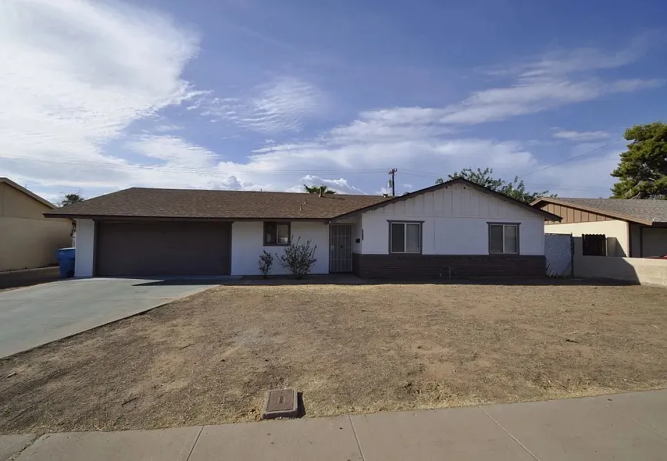2933 W Orchid Ln