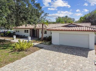 617 Royal Crest Dr, Brandon, FL 33511