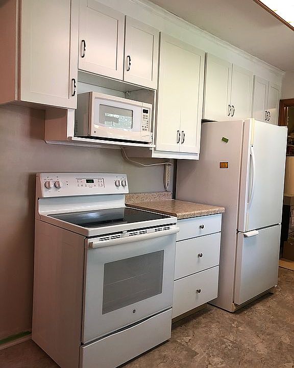 2nd image of 3413 Meadow Ln