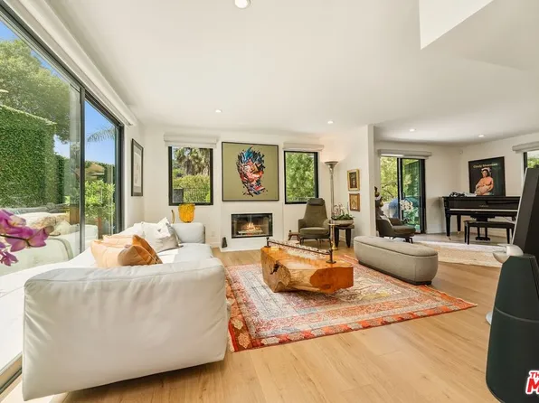 2450 Coldwater Canyon Dr, Beverly Hills, CA 90210