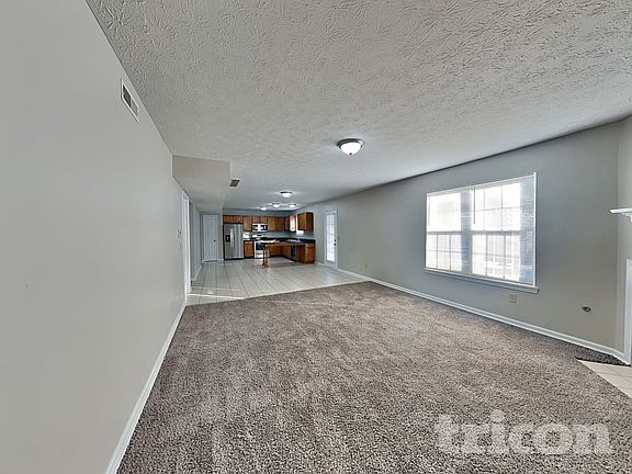 3rd image of 614 Eastpointe Dr