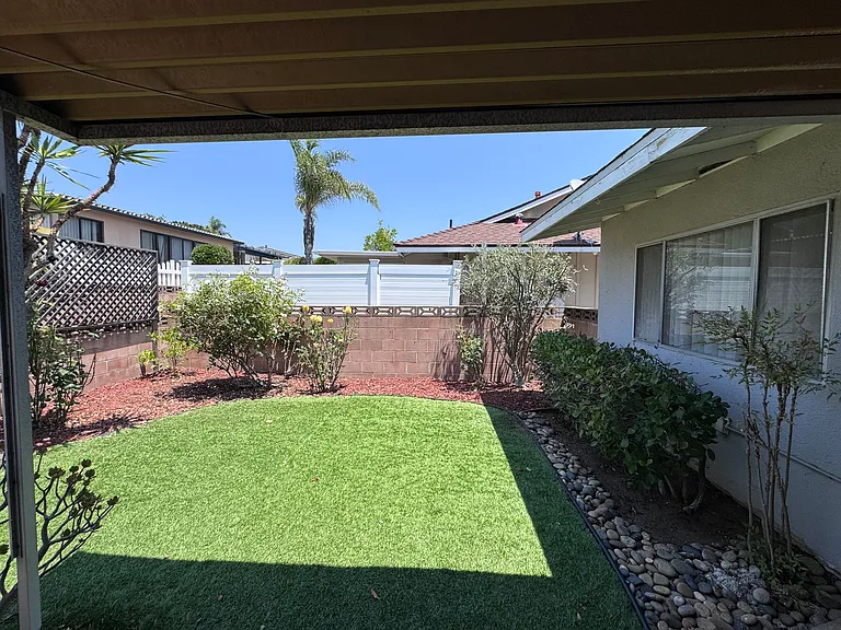 914 La Fiesta Way — Photo 27