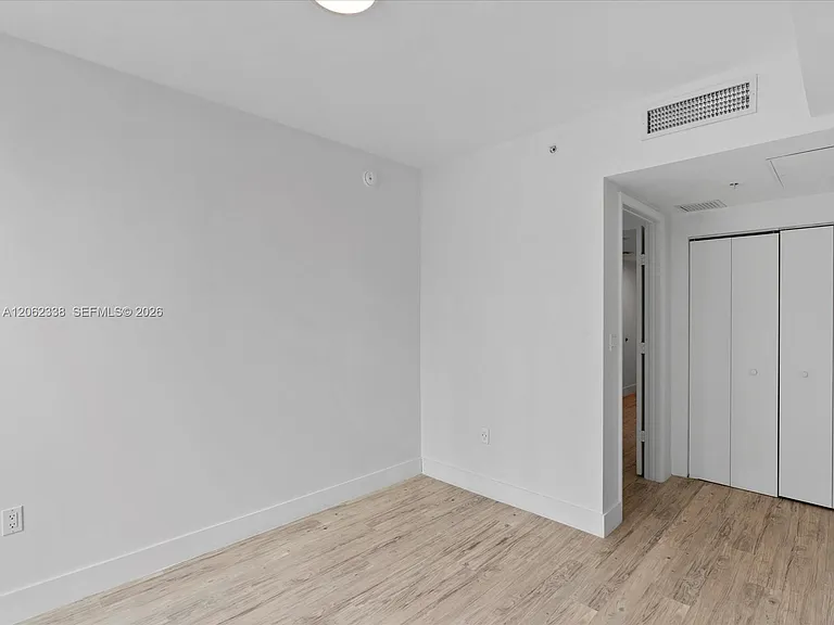 92 SW 3rd St #704 — Photo 19