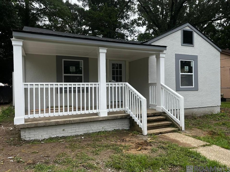 2nd image of 3048 Voss Dr