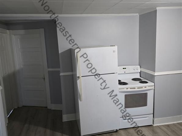 413 Cumberland St #1A, Rumford, ME 04276