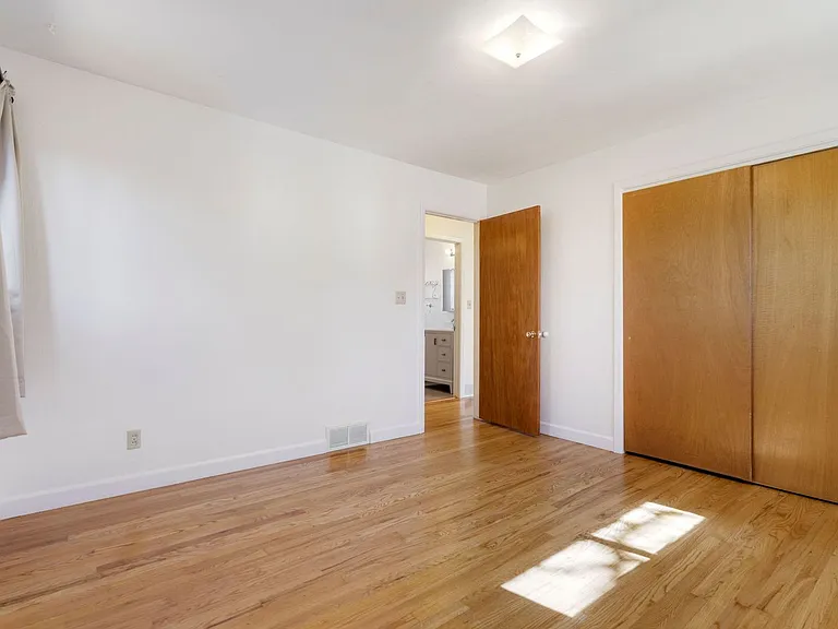 404 Cornell Ave — Photo 16