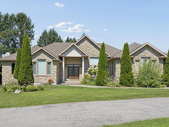 4th image of 55 Ogden Cres